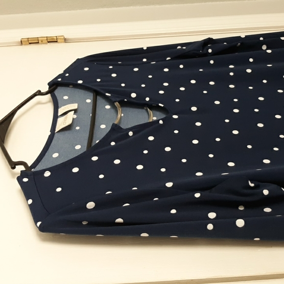 Chico's Navy Polka Dot 3/4 Sleeve Split Neck Pullover Top sz XS (0) - Picture 2 of 7